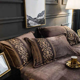 Luxury Embroidered Velvet Duvet Set - Brown