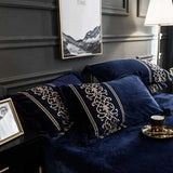 Luxury Embroidered Velvet Duvet Set - Blue